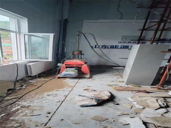 正镶白地基基础下沉墙体裂缝加固注浆顶升施工